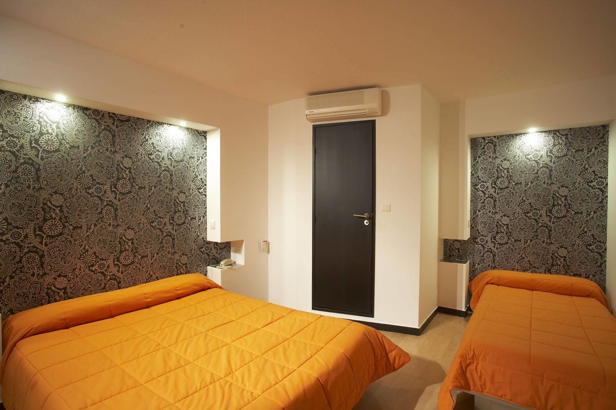 Hotel Evan Lempdes sur Allagnon エクステリア 写真
